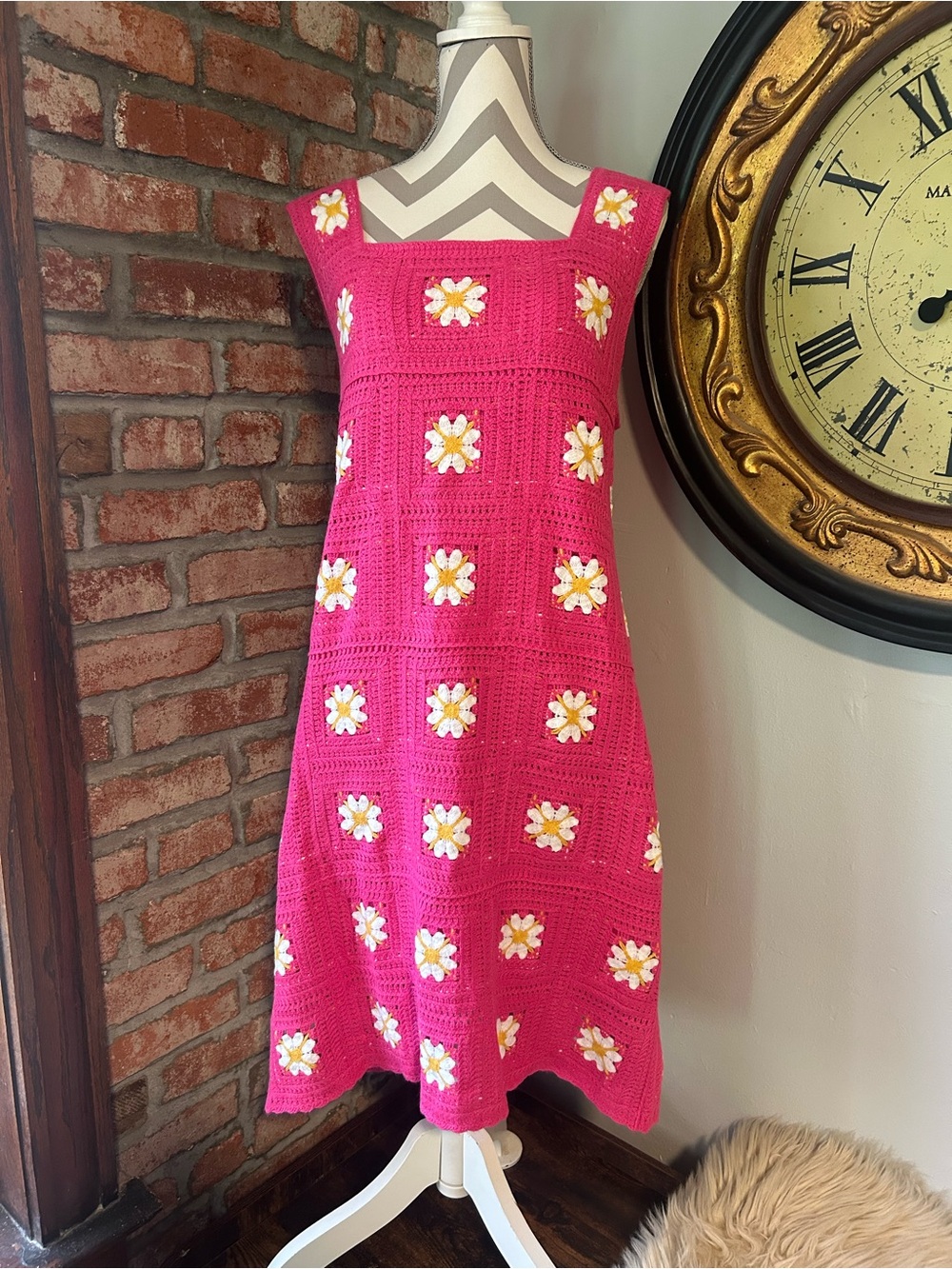 Kings Road • Pink Floral Crotchet Midi Dress